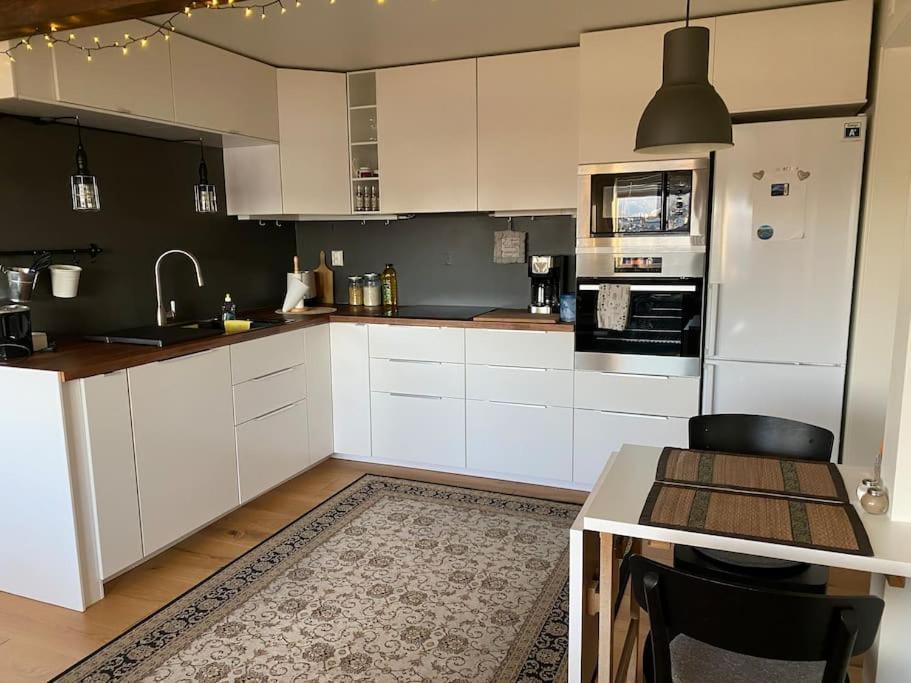 Cosy Flat Near Cable Car And The Arctic Cathedral Apartment Tromso Bagian luar foto