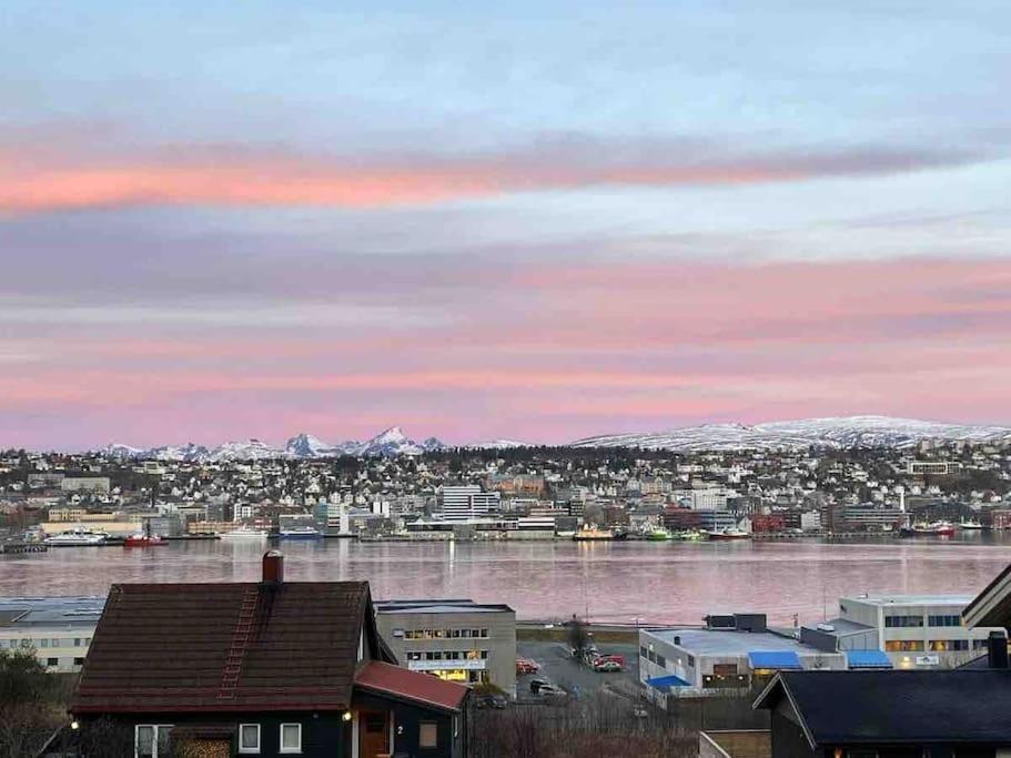 Cosy Flat Near Cable Car And The Arctic Cathedral Apartment Tromso Bagian luar foto